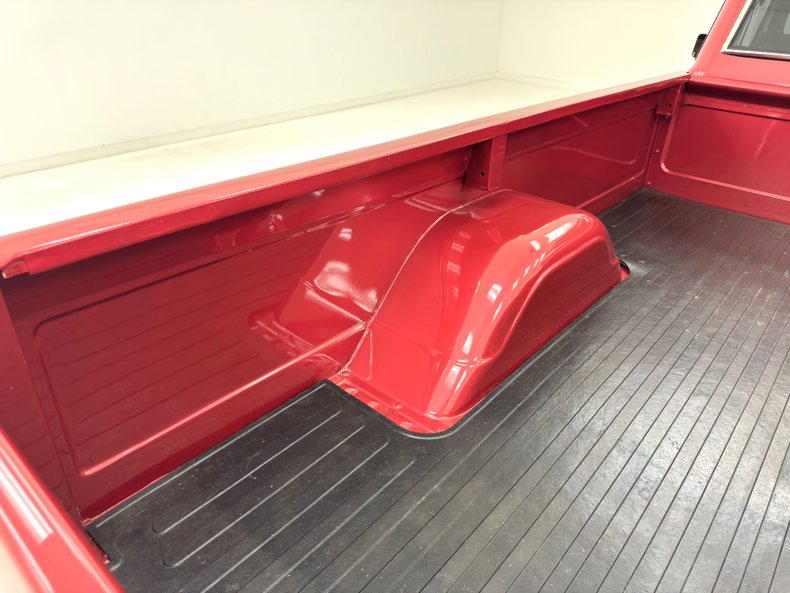 Chevrolet-C10-1972-Ruby-Red-Metallic-Black-29