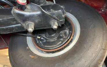 Chevrolet-C10-1972-Ruby-Red-Metallic-Black-3