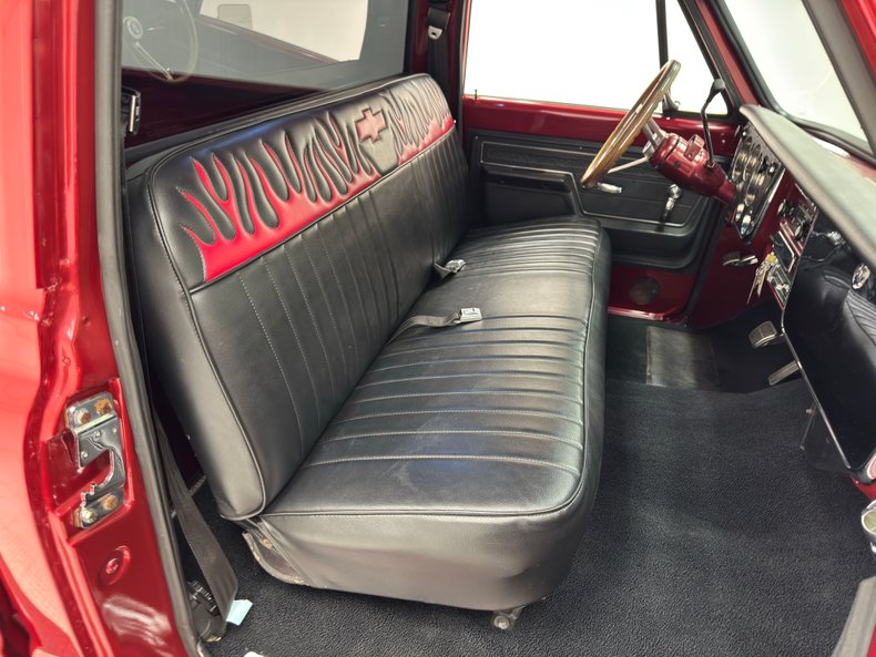 Chevrolet-C10-1972-Ruby-Red-Metallic-Black-34