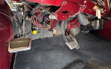 Chevrolet-C10-1972-Ruby-Red-Metallic-Black-41