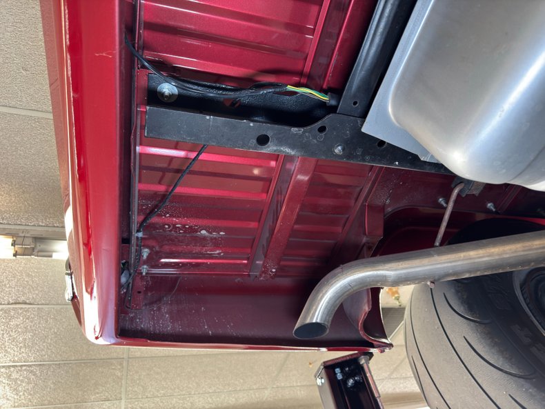 Chevrolet-C10-1972-Ruby-Red-Metallic-Black-45