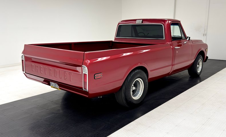 Chevrolet-C10-1972-Ruby-Red-Metallic-Black-7