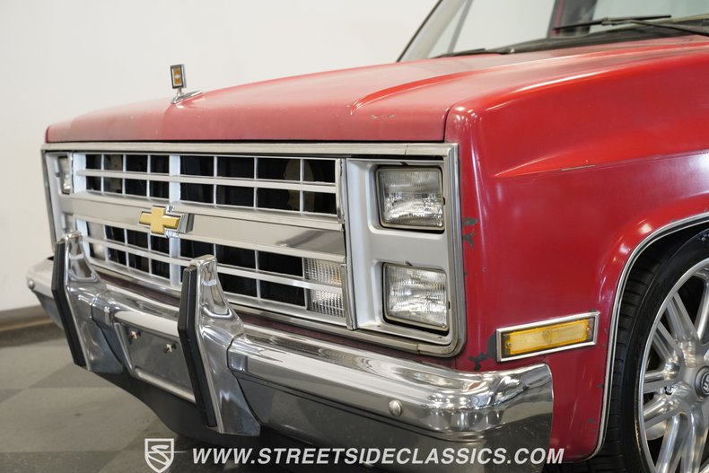 Chevrolet-C10-1987-Apple-Red-Doe-Skin-Tan-12