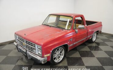 Chevrolet-C10-1987-Apple-Red-Doe-Skin-Tan-14