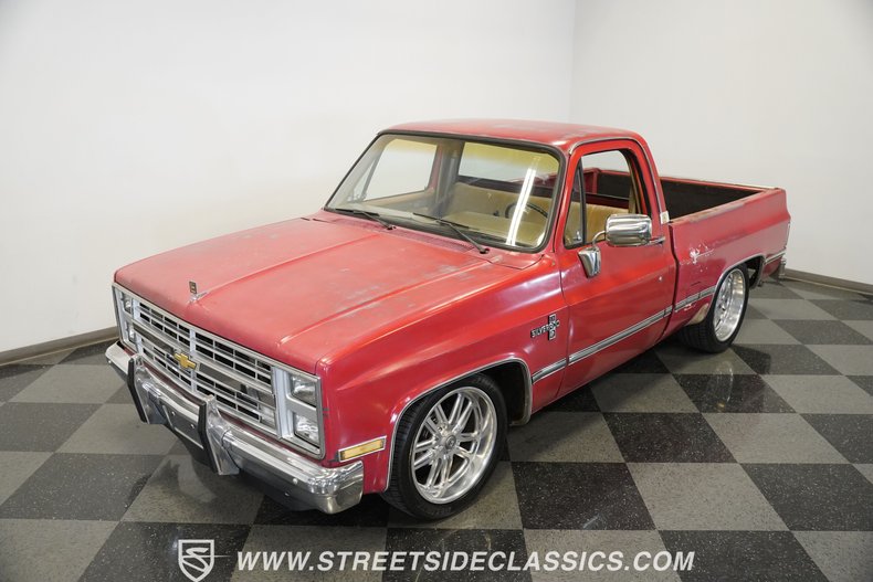 Chevrolet-C10-1987-Apple-Red-Doe-Skin-Tan-14