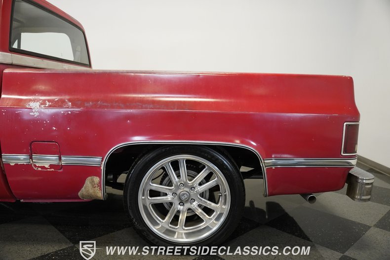 Chevrolet-C10-1987-Apple-Red-Doe-Skin-Tan-21