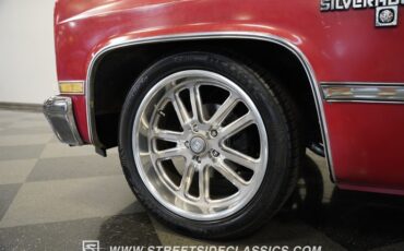 Chevrolet-C10-1987-Apple-Red-Doe-Skin-Tan-24