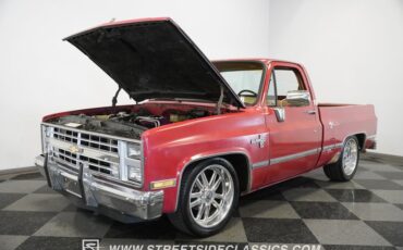 Chevrolet-C10-1987-Apple-Red-Doe-Skin-Tan-25