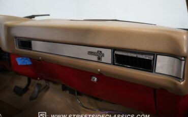Chevrolet-C10-1987-Apple-Red-Doe-Skin-Tan-3