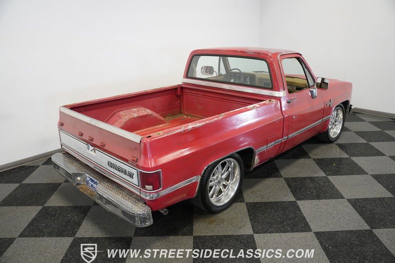 Chevrolet-C10-1987-Apple-Red-Doe-Skin-Tan-35