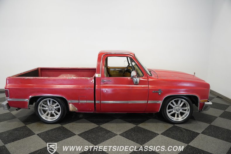 Chevrolet-C10-1987-Apple-Red-Doe-Skin-Tan-36