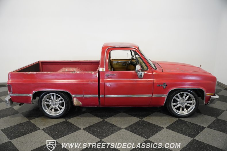 Chevrolet-C10-1987-Apple-Red-Doe-Skin-Tan-38