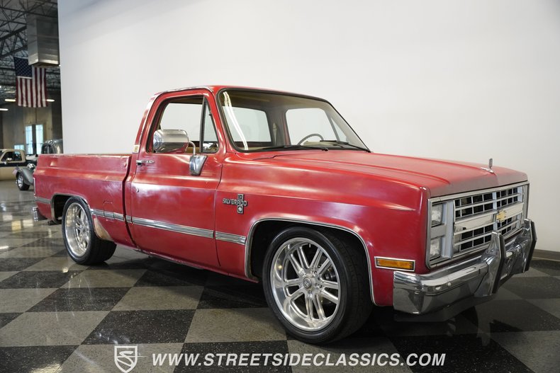 Chevrolet-C10-1987-Apple-Red-Doe-Skin-Tan-39