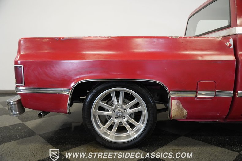 Chevrolet-C10-1987-Apple-Red-Doe-Skin-Tan-44
