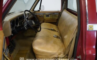 Chevrolet-C10-1987-Apple-Red-Doe-Skin-Tan-8
