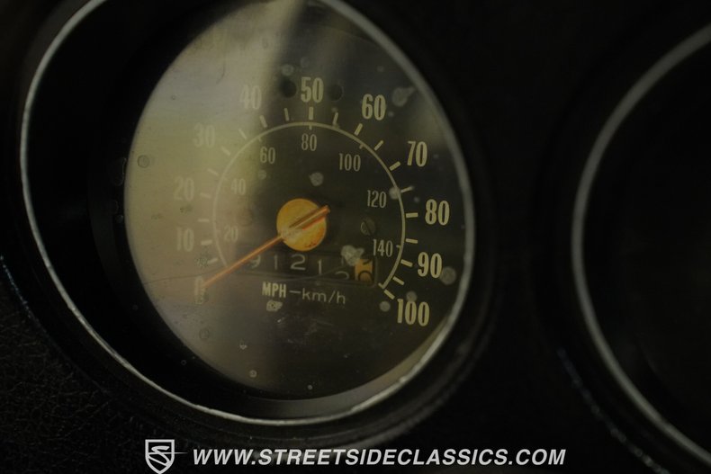 Chevrolet-C30-1973-White-Black-11