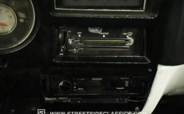 Chevrolet-C30-1973-White-Black-12