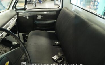 Chevrolet-C30-1973-White-Black-16