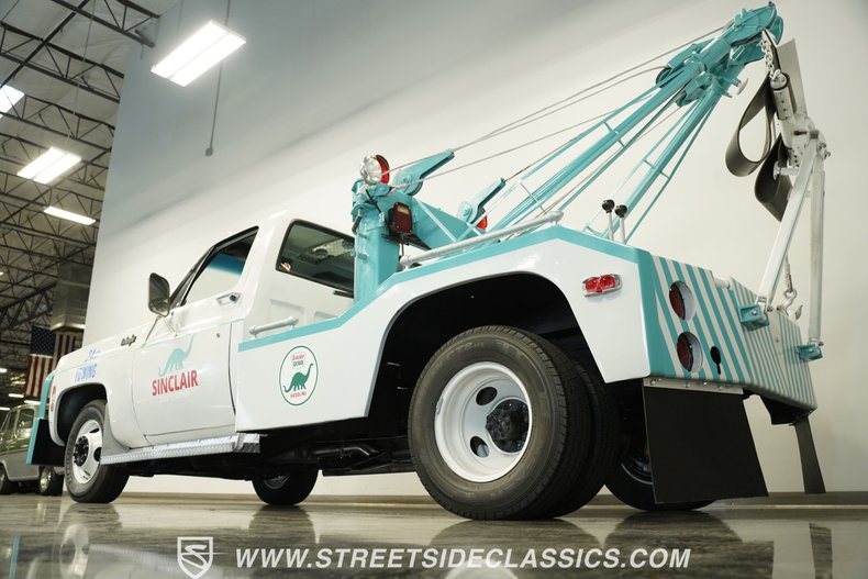 Chevrolet-C30-1973-White-Black-23