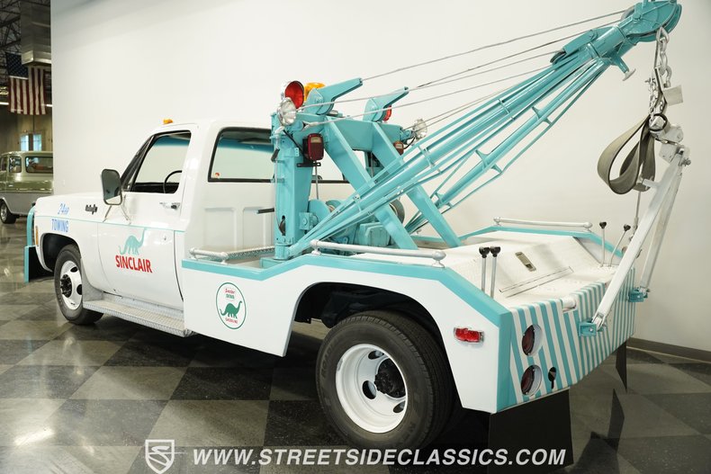 Chevrolet-C30-1973-White-Black-24