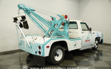 Chevrolet-C30-1973-White-Black-27