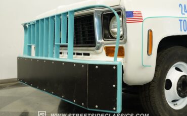 Chevrolet-C30-1973-White-Black-3