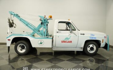 Chevrolet-C30-1973-White-Black-30