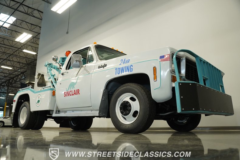 Chevrolet-C30-1973-White-Black-33