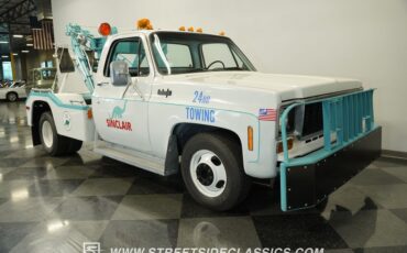 Chevrolet-C30-1973-White-Black-34