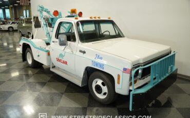 Chevrolet-C30-1973-White-Black-35