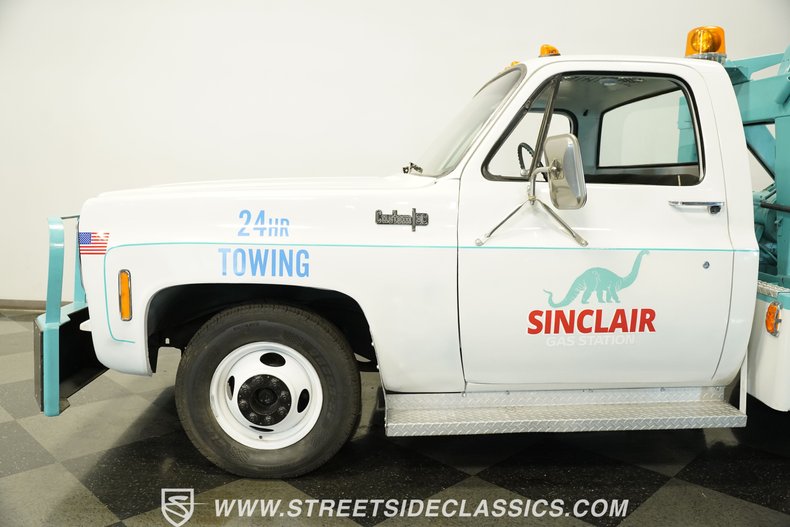 Chevrolet-C30-1973-White-Black-4