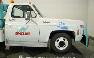 Chevrolet-C30-1973-White-Black-40