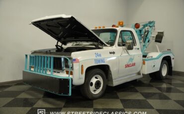 Chevrolet-C30-1973-White-Black-41