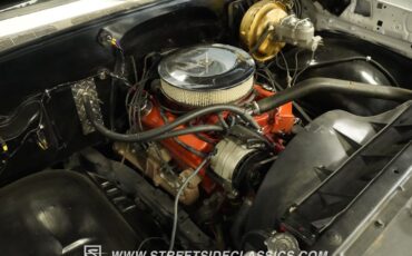 Chevrolet-C30-1973-White-Black-44