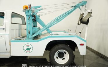 Chevrolet-C30-1973-White-Black-5