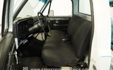 Chevrolet-C30-1973-White-Black-7