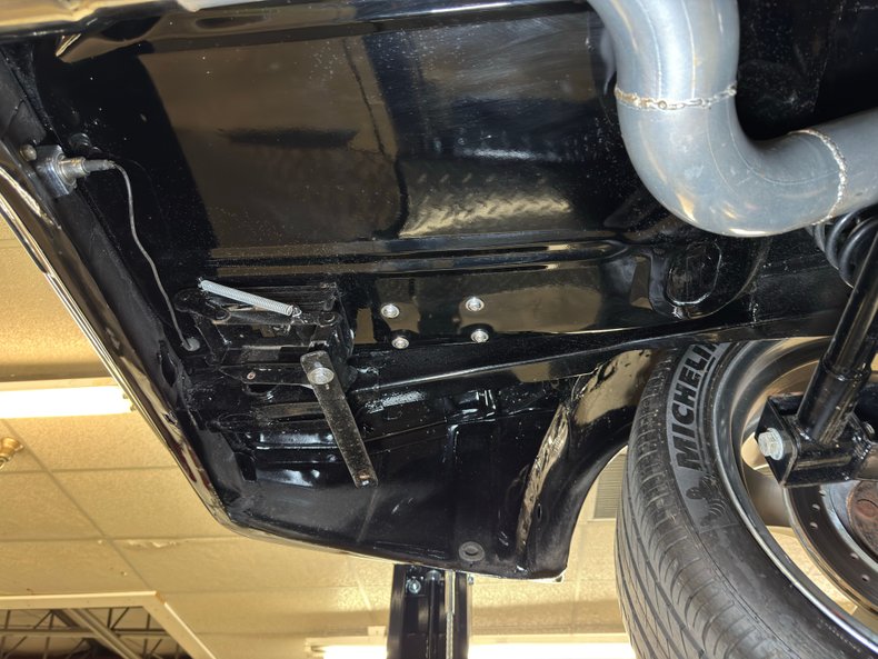 Chevrolet-Camaro-1967-Black-Black-43