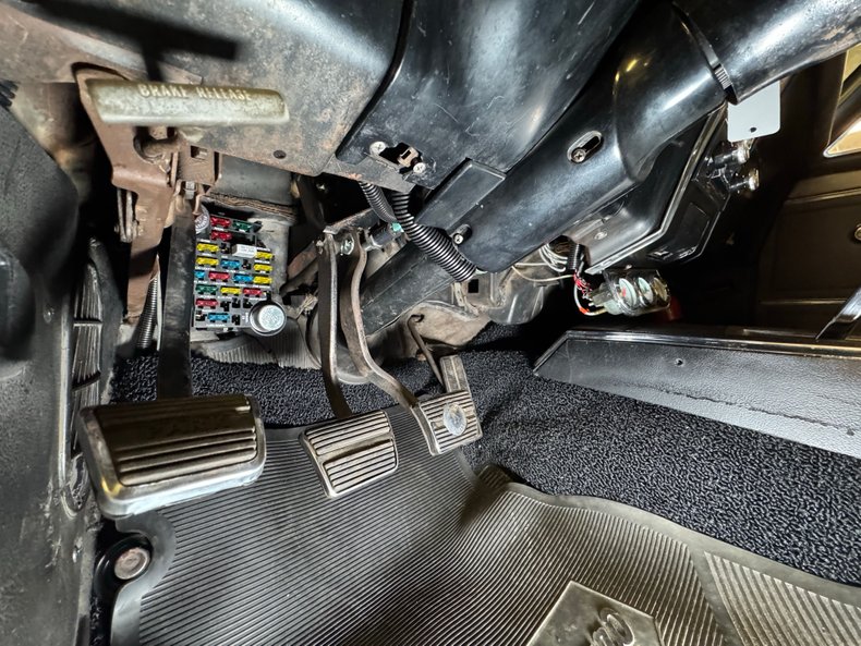 Chevrolet-Camaro-1967-Bolero-Red-Black-46