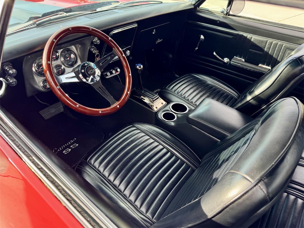 Chevrolet-Camaro-1967-Flame-Red-Black-1