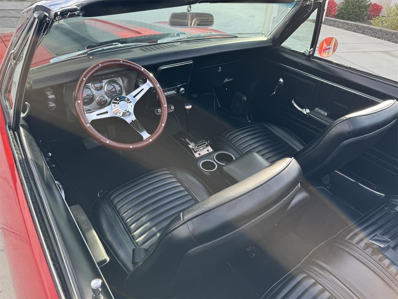 Chevrolet-Camaro-1967-Flame-Red-Black-3