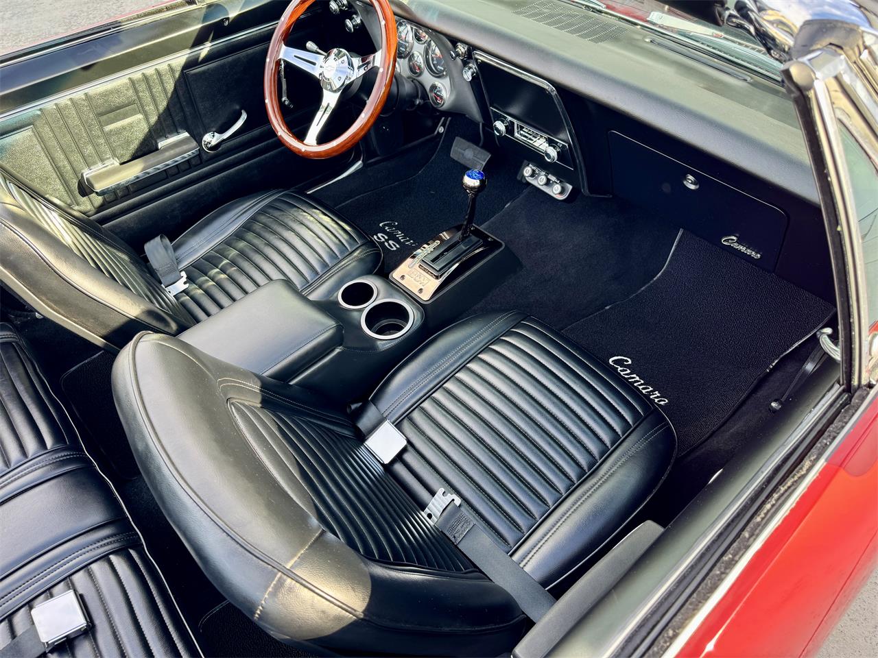 Chevrolet-Camaro-1967-Flame-Red-Black-9