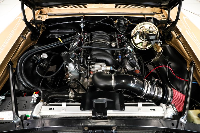 Chevrolet-Camaro-1967-Granada-Gold-Gold-1