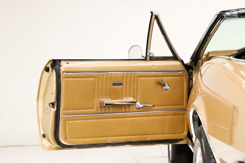 Chevrolet-Camaro-1967-Granada-Gold-Gold-13