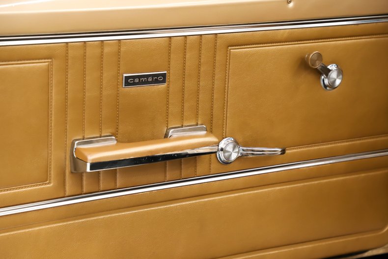 Chevrolet-Camaro-1967-Granada-Gold-Gold-14