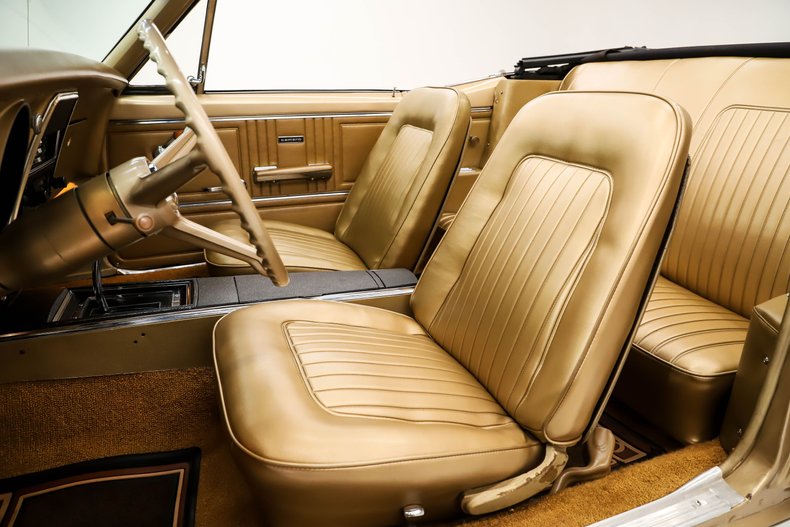 Chevrolet-Camaro-1967-Granada-Gold-Gold-17