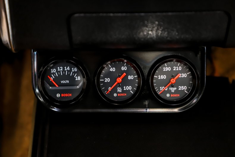 Chevrolet-Camaro-1967-Granada-Gold-Gold-25