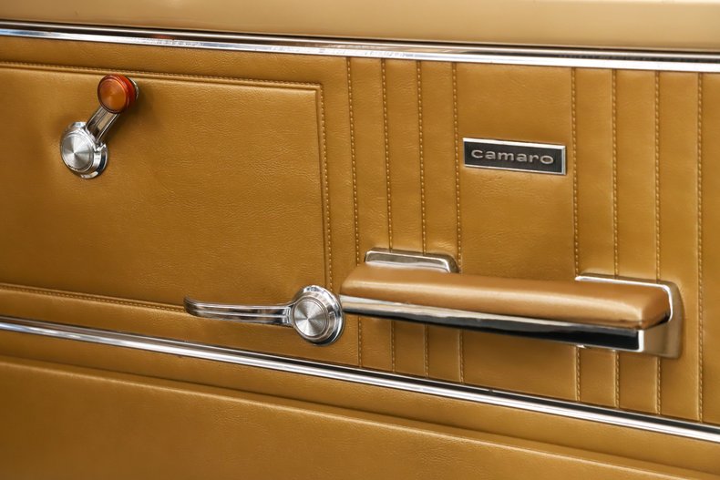 Chevrolet-Camaro-1967-Granada-Gold-Gold-37