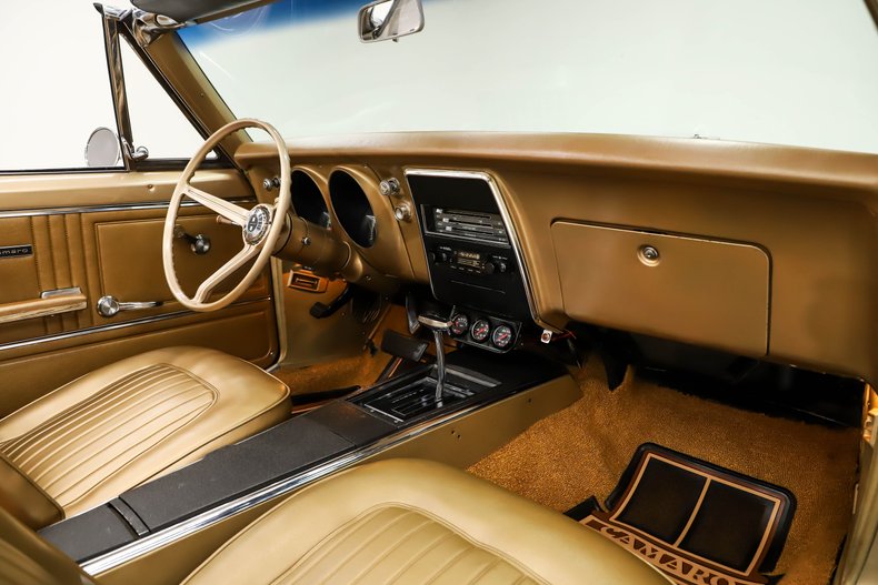 Chevrolet-Camaro-1967-Granada-Gold-Gold-39