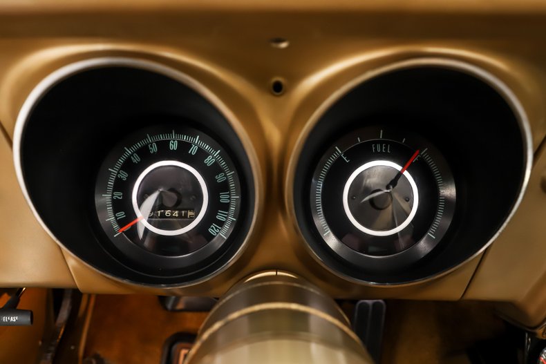 Chevrolet-Camaro-1967-Granada-Gold-Gold-47