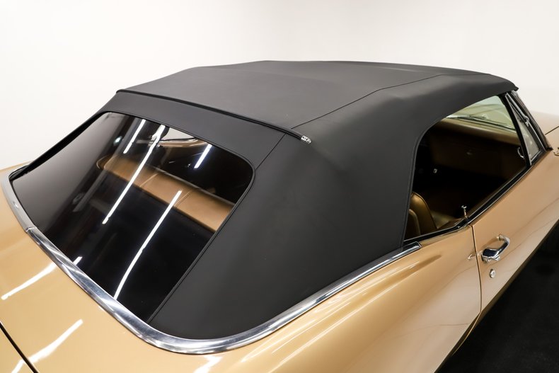 Chevrolet-Camaro-1967-Granada-Gold-Gold-48